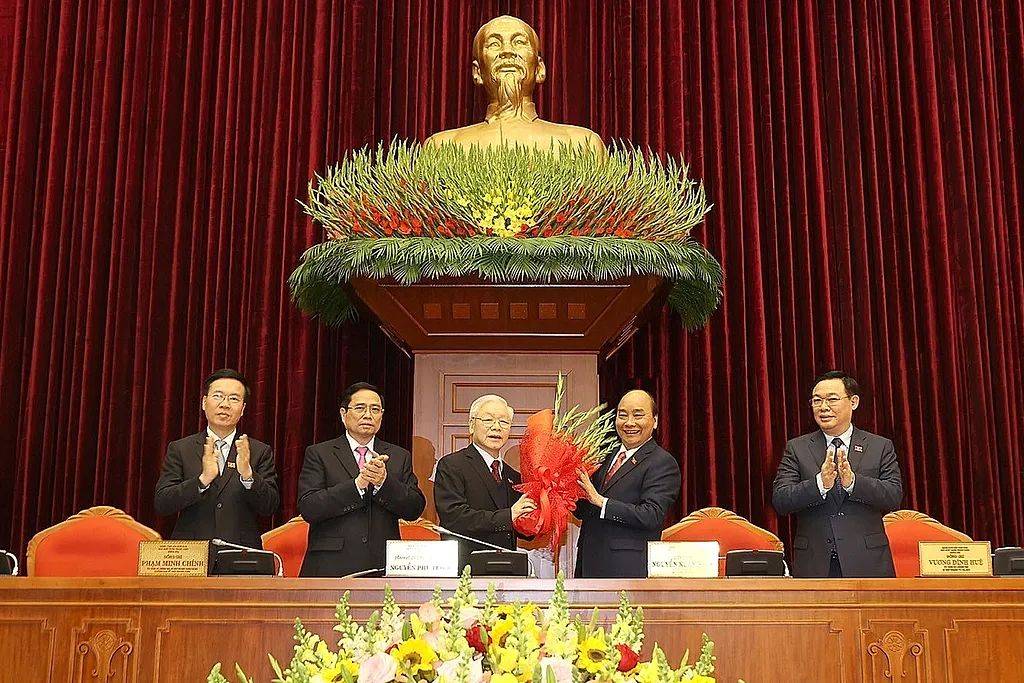 越南多名前国家领导人，为何辞职后被加重处分？