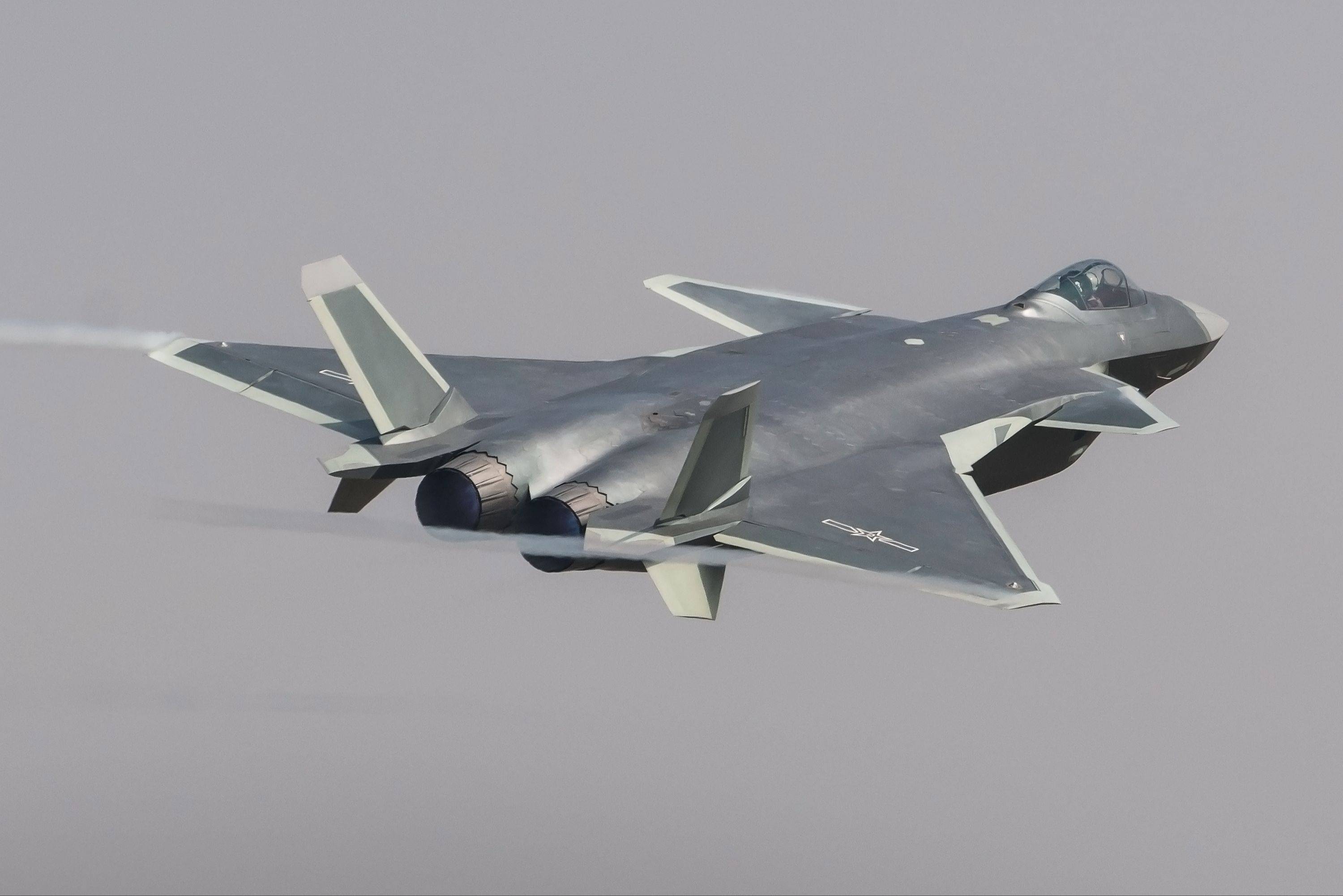 歼20野兽模式再次亮相，4架就可以瘫痪整个印度空军