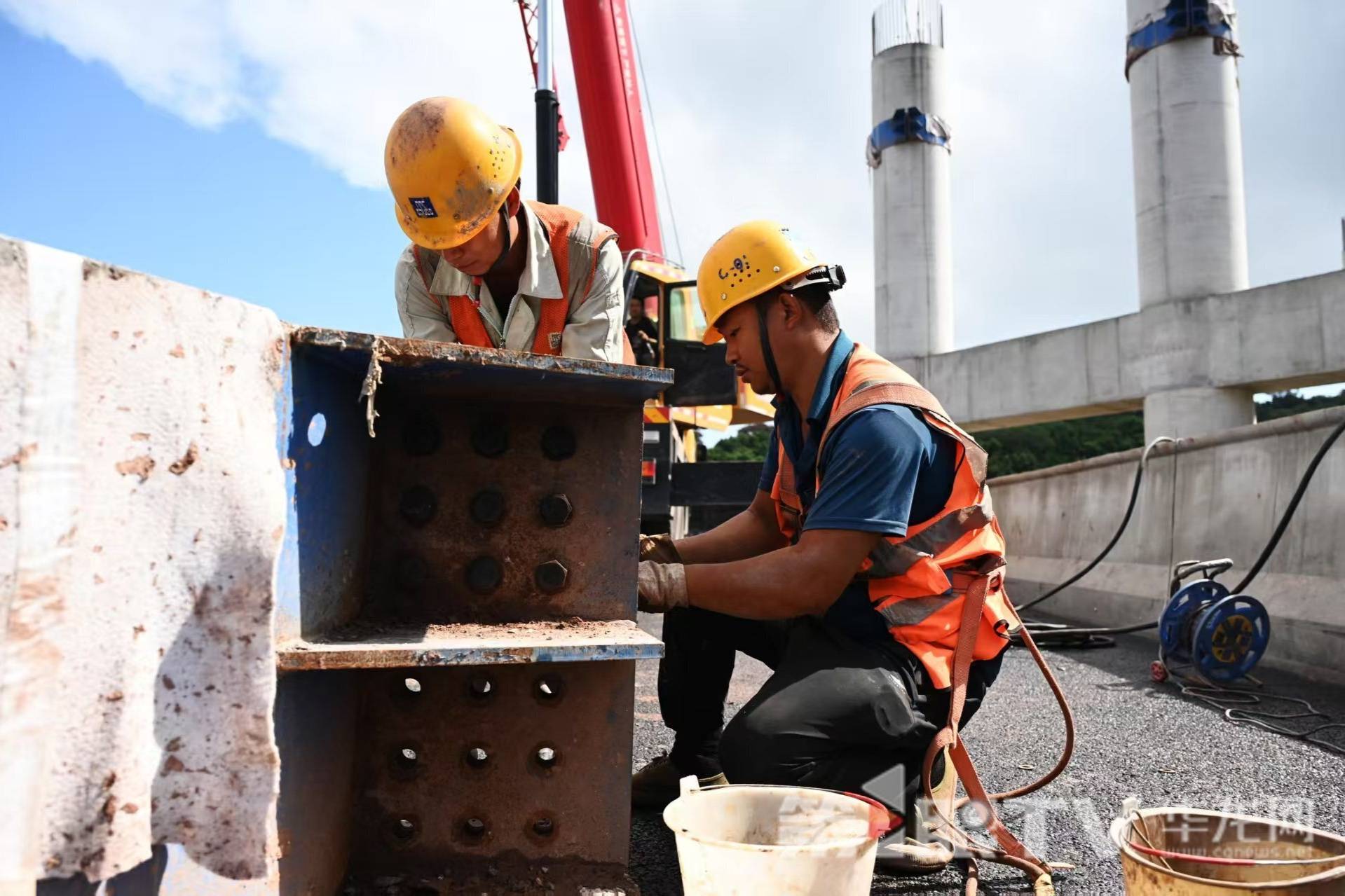成渝高速（重庆段）改扩建项目加速推进