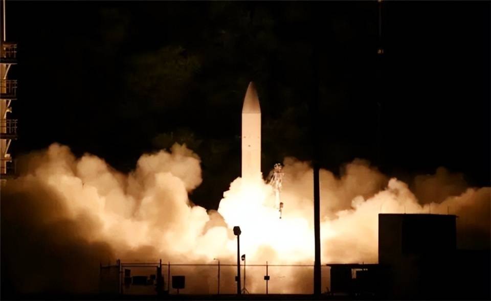 日本多家媒体炒作：美军正在考虑“介入台海”