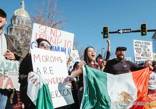 特朗普夸下海口，中国定会答应？美国人不干了，上个大饼还没吃到